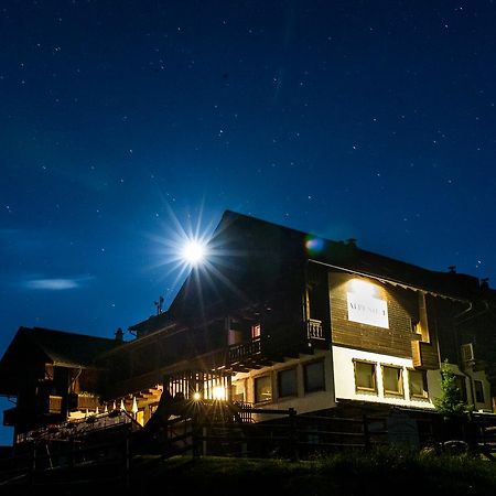 Sattleggers Alpenhof & Feriensternwarte Hotel Greifenburg Exterior foto