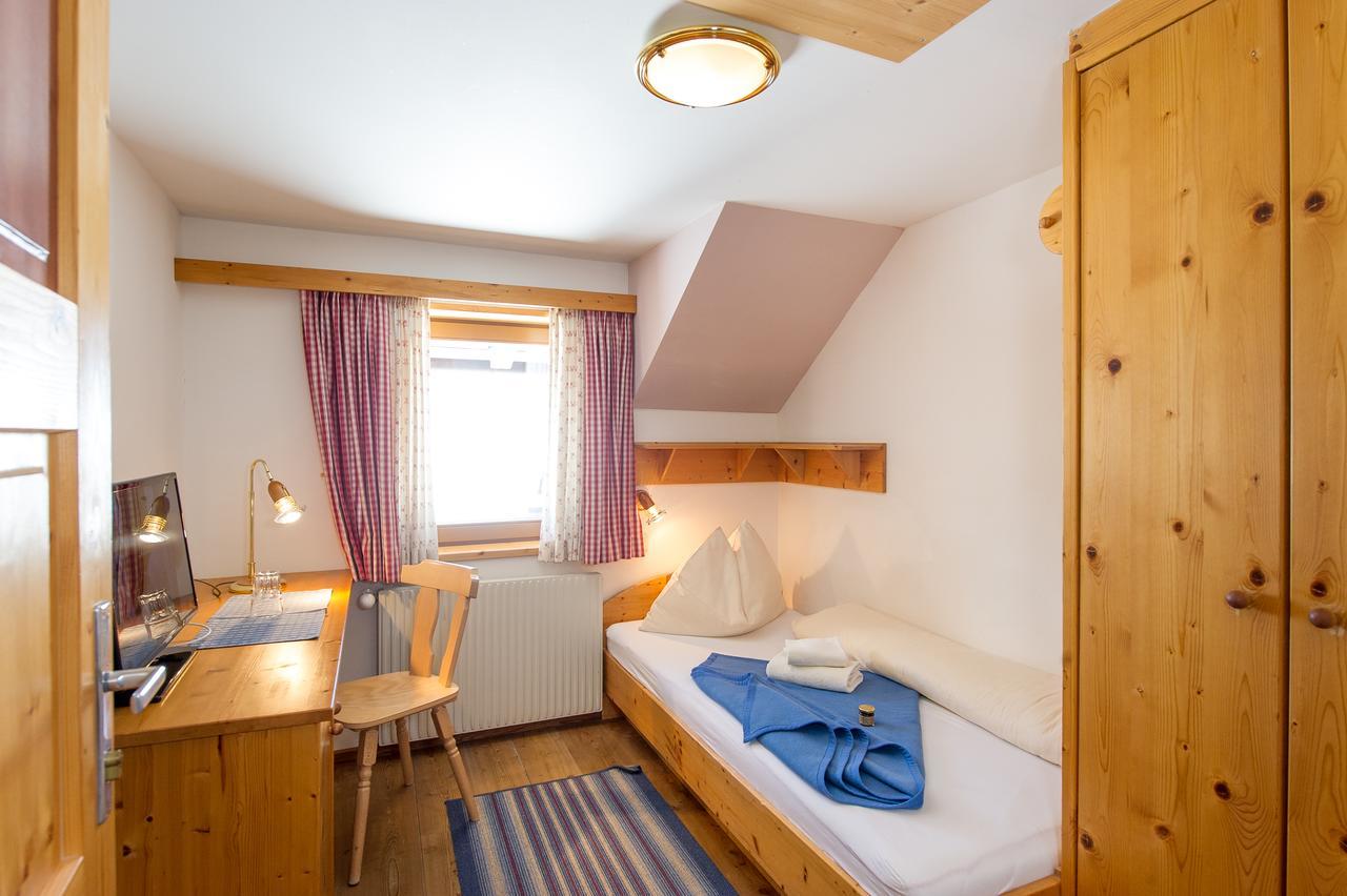 Sattleggers Alpenhof & Feriensternwarte Hotel Greifenburg Exterior foto