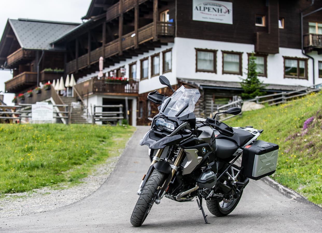 Sattleggers Alpenhof & Feriensternwarte Hotel Greifenburg Exterior foto