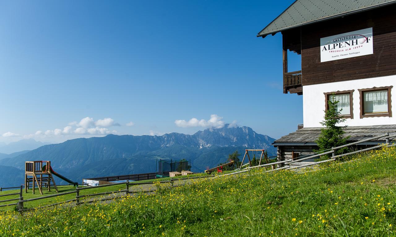 Sattleggers Alpenhof & Feriensternwarte Hotel Greifenburg Exterior foto