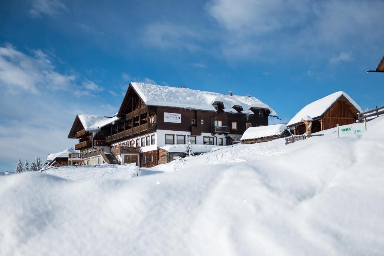 Sattleggers Alpenhof & Feriensternwarte Hotel Greifenburg Exterior foto